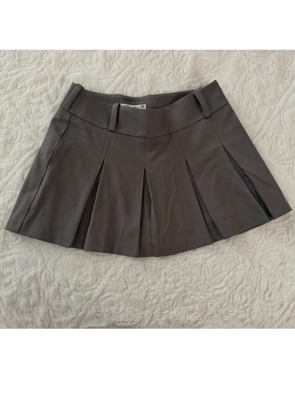 Abercrombie & Fitch Pleated Gray Mini Skirt/Skort